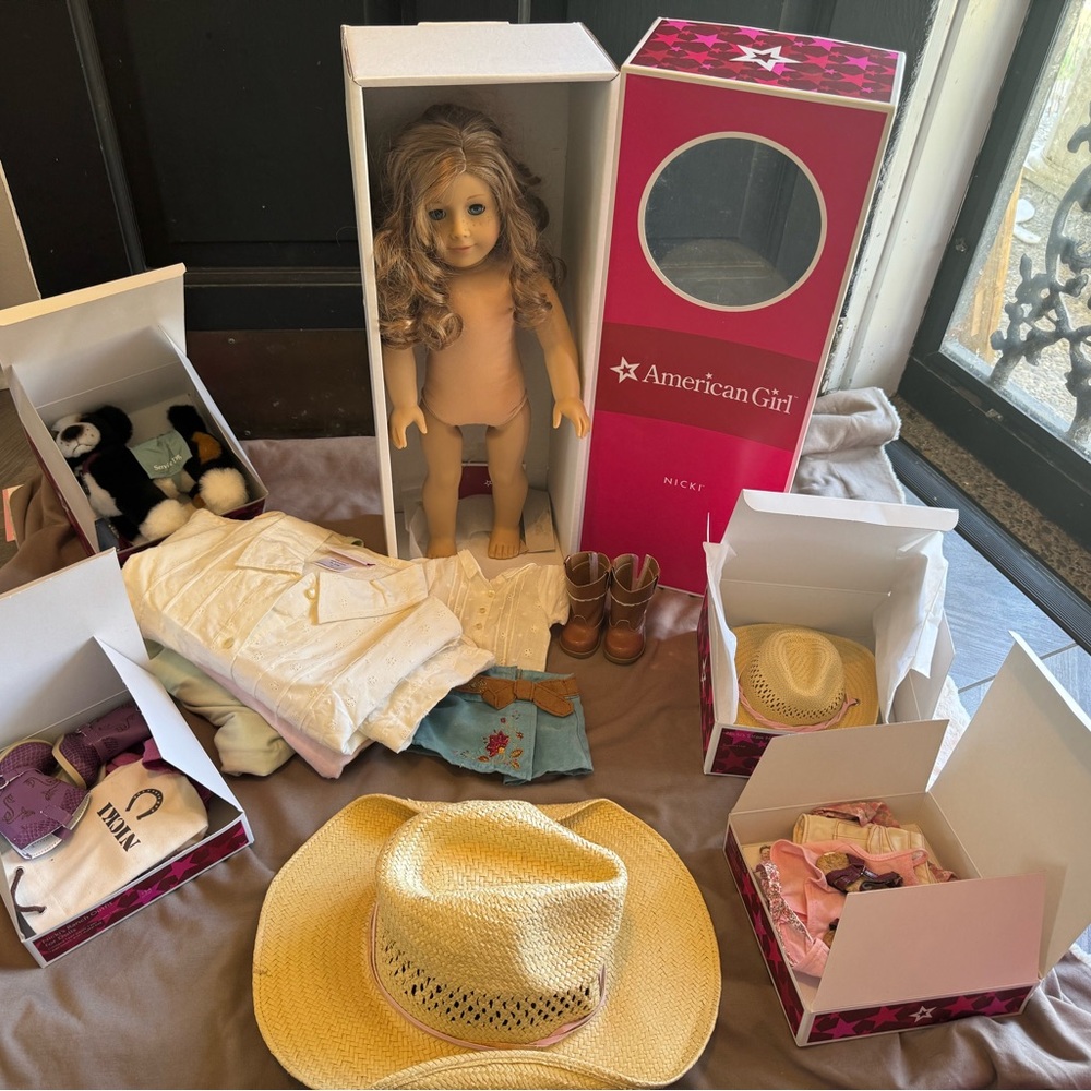 American Girl Doll Nicki Fleming GOTY 2007